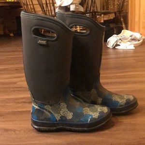 Woman’s Bogs boots